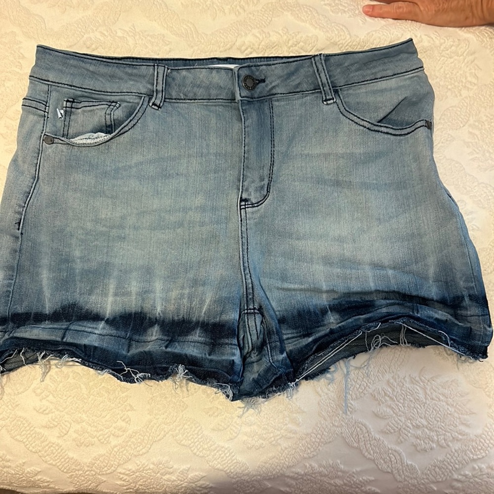 Judy Blue Short